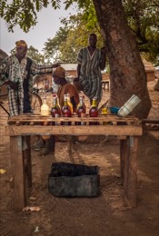 Africa;Benin;Fuel;Gasoline;Kaleidos;Kaleidos-images;La-parole-Ã -limage;Sales;Salesman;Salesmen;Smuggling;Tarek-Charara;Pehonko