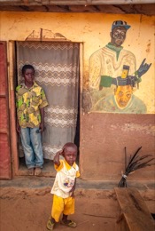 Africa;Barber;Benin;Children;Commerce;Hairdresser;Kaleidos;Kaleidos-images;La-parole-Ã -limage;Shops;Tarek-Charara;Pehonko