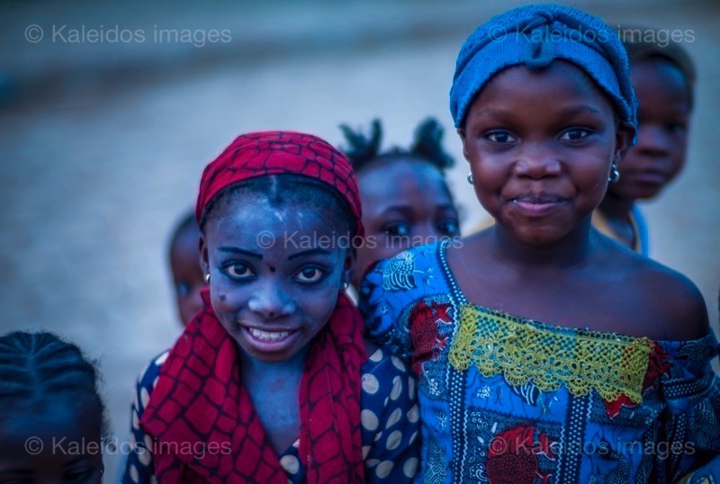 Africa;Benin;Children;Friendship;Friends;Girls;Kaleidos;Kaleidos images;La parole à l'image;Portraits;Tarek Charara