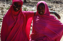 Africa;Colors;Colours;Colours;Djibouti;Girls;Kaleidos;Kaleidos-images;Magenta;Tarek-Charara;Teenagers;Young-Woman;Young-Women