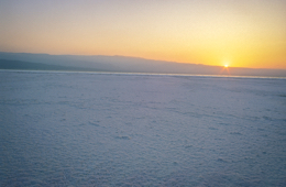 Africa;Afrique;Crépuscule;Dawn;Djibouti;Kaleidos;Kaleidos-images;Lac-Assal;Lake;Lake-Assal;Lakes;Landscapes;Lever-de-soleil;Lever-du-soleil;Paysages;Salt;Sel;Sun-rise;Sunrise;Tarek-Charara