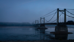 49570;Bridges;D15;Dawn;Departmental-road;Early;Early-Morning;Kaleidos;Kaleidos-images;Landscapes;Loire;Loire-river;Mauges-sur-Loire;Morning;River;Suspension-bridge;Tarek-Charara;Winter