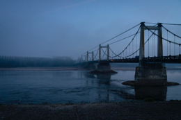 49570;Bridges;D15;Dawn;Departmental-road;Early;Early-Morning;Kaleidos;Kaleidos-images;Landscapes;Loire;Loire-river;Mauges-sur-Loire;Morning;River;Suspension-bridge;Tarek-Charara;Winter