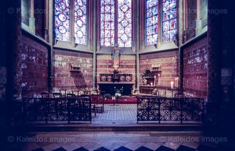 Altars;Architecture;Beauvais;Cathedrals;Catholic;Chairs;Christianity;Christians;Churches;Cults;Gothic;Interiors;Kaleidos;Kaleidos images;La parole à l'image;Oise;Picardie;Places of worship;Tarek Charara