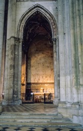 Altars;Architecture;Beauvais;Cathedrals;Catholic;Christianity;Christians;Churches;Cults;Gothic;Interiors;Kaleidos;Kaleidos-images;La-parole-à-limage;Picardie;Places-of-worship;Tarek-Charara;Oise