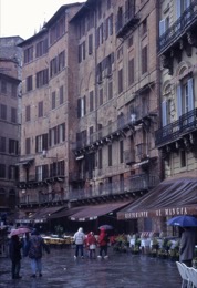 Architecture;Buildings;Houses;Italy;Kaleidos-images;La-parole-à-limage;Philippe-Guery;Rain;Toscana