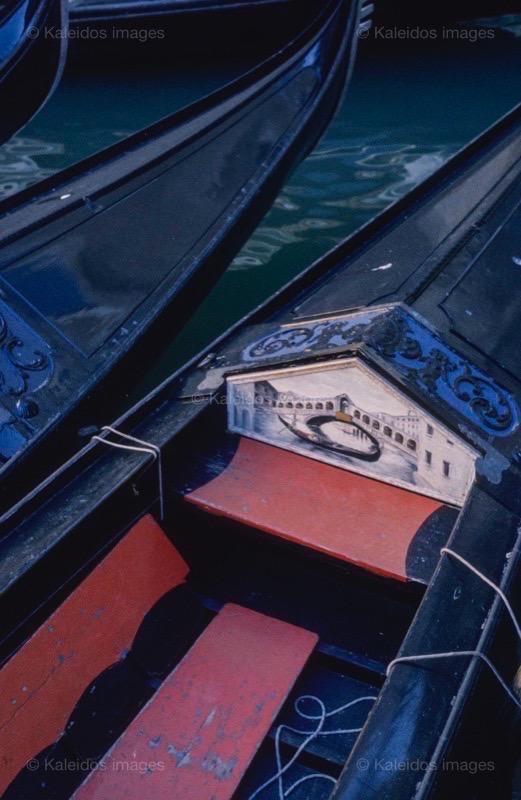Boats;Désirée Sadek;Gondolas;Italy;Kaleidos images;La parole à l'image;Rowing Boats;Venice;Water transport