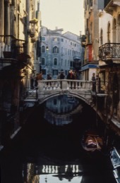 Désirée-Sadek;Italy;Kaleidos-images;La-parole-à-limage;Venice;Bridges