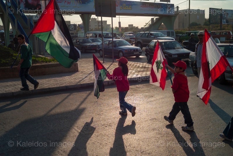 Kaleidos images;La parole à l'image;Palestinans;Palestinian Refugees;Palestinians;Refugees;Scouts;Tarek Charara;Flags