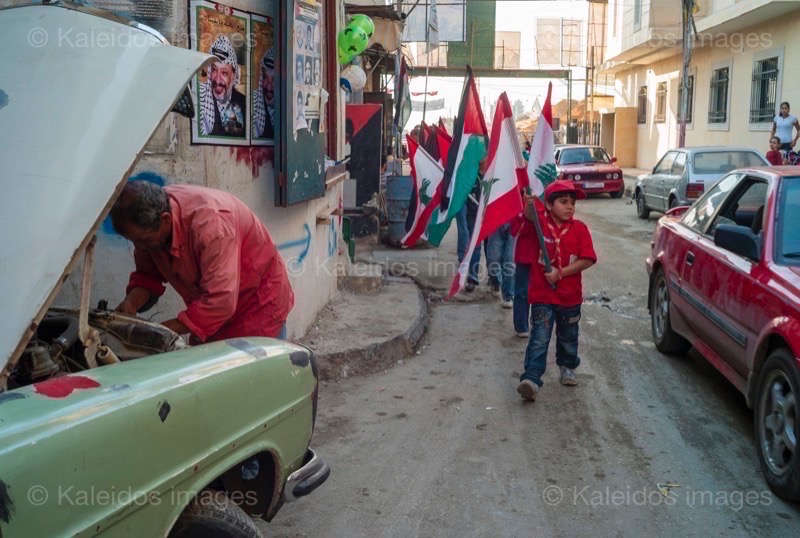 Kaleidos images;La parole à l'image;Palestinans;Palestinian Refugees;Palestinians;Refugees;Scouts;Tarek Charara;Flags