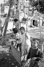 Children;Kaleidos-images;Palestinian-Refugees;Palestinians;Play;Refugee-camps;Seesaws;Shanty-Towns;Shatila;Tarek-Charara
