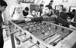 Baby-foot;Baby-foot;Boys;Children;Games;Kaleidos-images;Kids;Palestinian-Refugees;Palestinians;Play;Refugee-camps;Shatila;Table-football;Table-soccer;Tarek-Charara;UNRWA