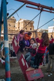 Children;Games;Kaleidos;Kaleidos-images;La-parole-à-limage;Palestinian-Refugees;Palestinians;Refugee-camps;Shatila;Tarek-Charara;Playgrounds