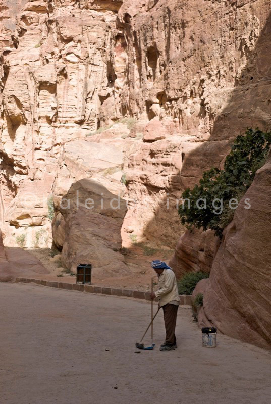 Tarek Charara;Kaleidos images;La parole à l'image;UNESCO;World Heritage;Siq;History;Nabateans;Petra;Jordan