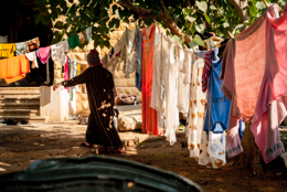 La-parole-à-limage;Kaleidos-images;Liban;Linen;Clothes;Personnages;Tarek-Charara;Drying