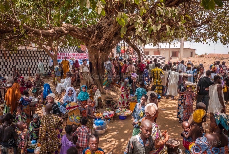 Africa;Benin;Crowds;Gaani;Kaleidos;Kaleidos images;Kilir;La parole à l'image;Royal Palace of Djougou;Tarek Charara;Traditions;Trees