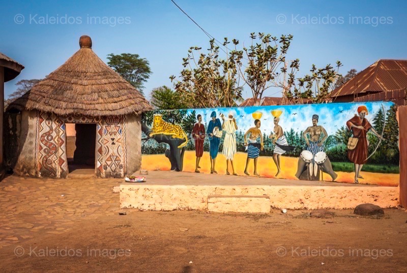 Africa;Architecture;Benin;Doors;Entrances;Frescos;Kilir;Kaleidos;Kaleidos images;La parole à l'image;Royal Palace of Djougou;Tarek Charara