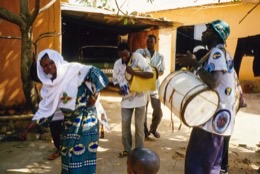 Africa;Afrique;Baatonbou;Baatonou;Bariba;Benin;Bénin;Drums;Femmes;Hommes;Kaleidos;Kaleidos-images;La-parole-à-limage;Man;Men;Tam-Tam;Tambours;Tams-Tams;Tarek-Charara;Woman;Women