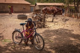 Africa;Benin;Bicycle;Boys;Children;Kaleidos;Kaleidos-images;La-parole-à-limage;Sameddine-Atta;Tarek-Charara;Horses;Pehonko