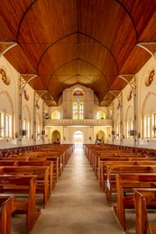 Benin,-Ouidah,-Basilica-of-the-Immaculate-Conception,-interior,-nave,-perspective,-portal,-vault,-colonnades,-pews,-stained-glass,-Neo-Gothic-architecture,-chancel,-religious-heritage,-West-Africa,-minor-basilica,-1909,-Tarek-Charara;Kaleidos;Kaleidos-images;La-parole-à-limage;Places-of-worship