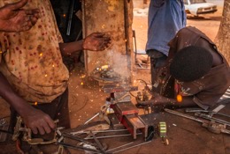 Africa;Benin;Kaleidos;Kaleidos-images;La-parole-à-limage;Man;Men;Tarek-Charara;Welders