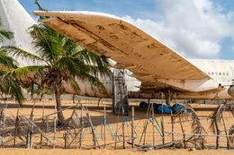 Abandoned-aircraft;-Airplane-wreck;-Bamboo;-Barakah;-Benin;-Boarding-staircase;-Cadjéhoun-Beach;-Coconut-palm;-Corrosion;-Cotonou;-Cotonou-airport;-Kaleidos;-Kaleidos-images;-La-parole-à-limage;-Lockheed-L-1011;-Tarek-Charara;-Tire;-TriStar;-West-Africa;-Wing
