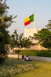 Benin;-Benin-flag;-Boulevard-de-la-Marina;-Cotonou;-Jardin-de-lAmazone;-Kaleidos;-Kaleidos-images;-La-parole-à-limage;-Lawn;-Presidential-Palace;-Stories-Pictures;-Tarek-Charara