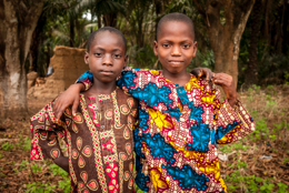 Africa;Benin;Boys;Friendship;Kaleidos;Kaleidos-images;Portrait;Tarek-Charara