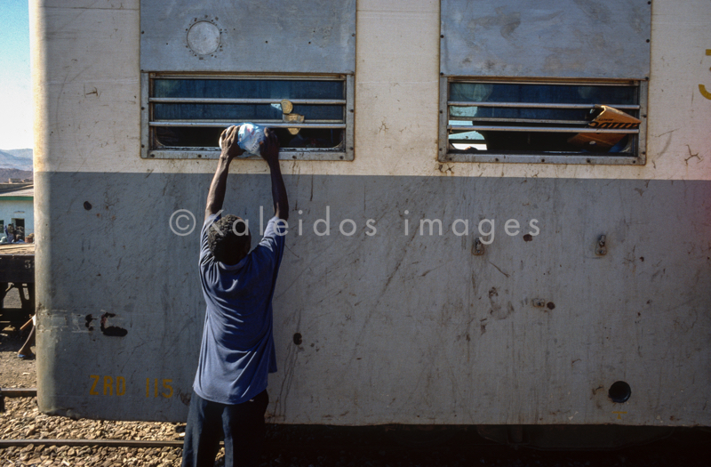 Africa;Djibouti;Kaleidos;Kaleidos images;People;Rail;Railway;Railway stations;Tarek Charara;Train;Trains