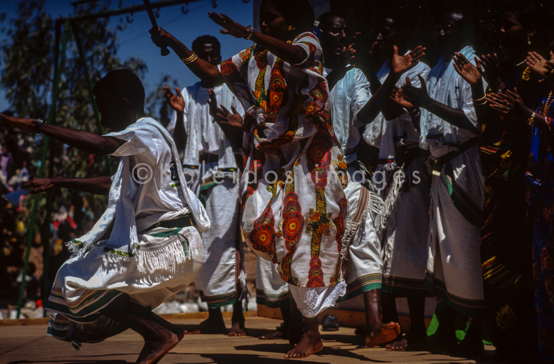 Africa;Culture;Dance;Djibouti;Issa;Issa tribe;Issas;Kaleidos;Kaleidos images;People;Tarek Charara;Traditions;Traditional