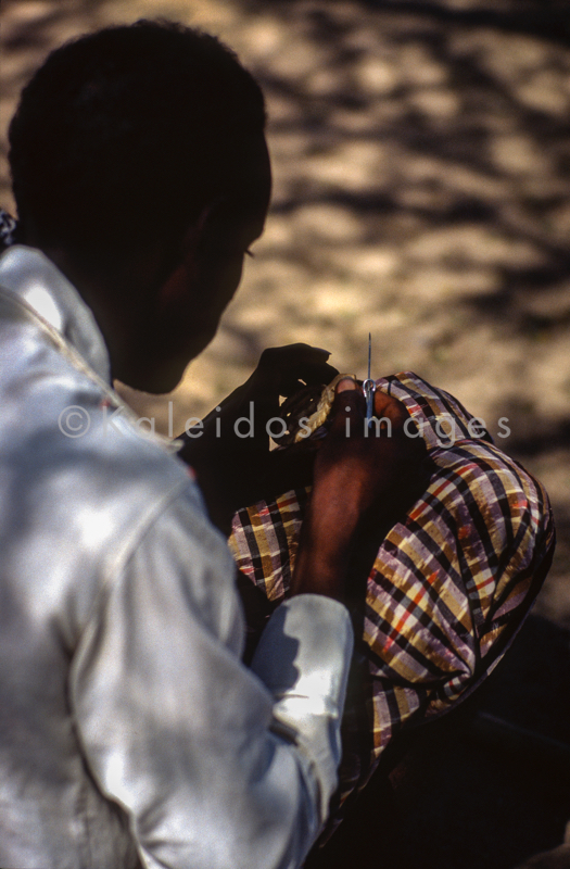 Africa;Djibouti;Kaleidos;Kaleidos images;Man;Men;Tarek Charara;Shade