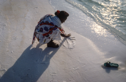 Africa;Afrique;Assal;Djibouti;Femme;Femmes;Kaleidos;Kaleidos-images;Lac;Lac-Assal;Lacs;Lake;Lake-Assal;Lakes;Salt;Sel;Tarek-Charara;Woman;Women