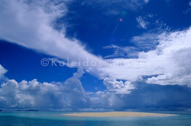 Mayotte;Comoros;Indian Ocean;Oceans;Sands;Sky;Skies;Tropical;Beaches;Clouds;Lagoons;Africa;Afrika;Blue;Islands;Seas;Water