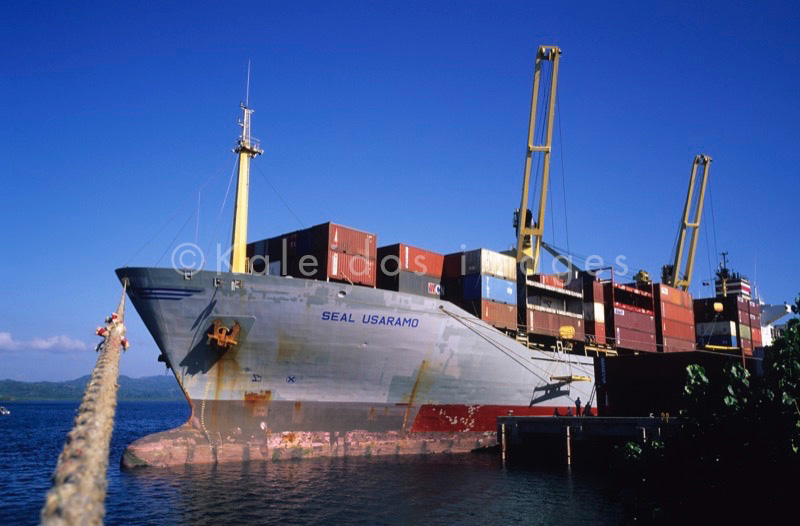 Mayotte;Comoros;Longoni;Ports;Container carrier;SEAL USARAMO;Deutsche Afrika Linien;Containers;Ships
