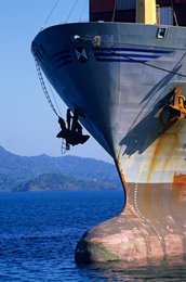 Bow;-Cargo-ship;-Comoros-Archipelago;-France;-Hull;-Indian-Ocean;-Kaleidos;-Kaleidos-images;-La-parole-à-limage;-Laurent-Abad;-Maritime-transport;-Mayotte;-Port;-Silhouette;-Stories-Pictures;-Worker