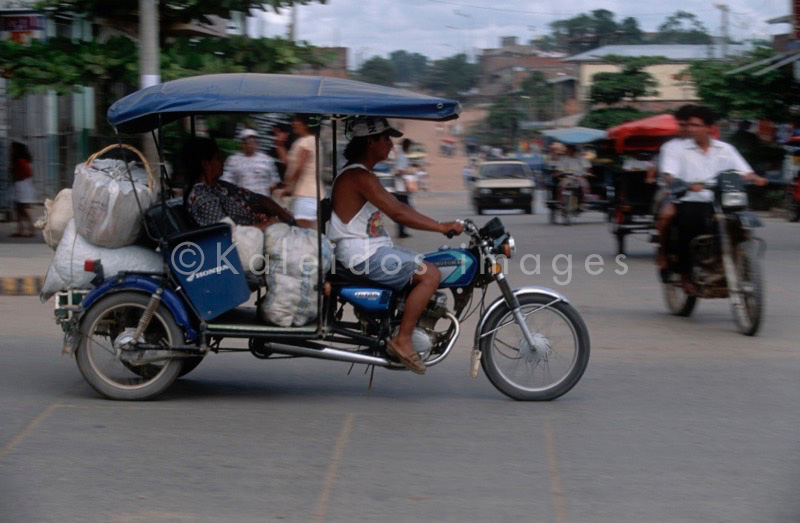 Hervé Merliac,Kaleidos images;La parole à l'image;Tuc Tuc;Transportation