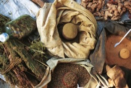 Ginger;Haiti;Kaleidos;Kaleidos-images;Katherine-Marie-Pagé;Katherine-Marie-François;La-parole-à-limage;Markets;Spices