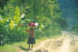Haiti;Kaleidos;Kaleidos-images;Katherine-Marie-Pagé;Katherine-Marie-François;La-parole-à-limage;Roads;Trails;Woman;Women