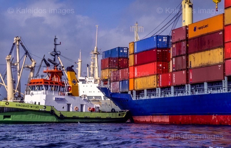 Boxships;Containers;Containerships;Contship;Contship Containerlines;Contship SA;Kaleidos;Kaleidos images;Karachi;La parole à l'image;Pakistan;Philippe Guéry;Sind