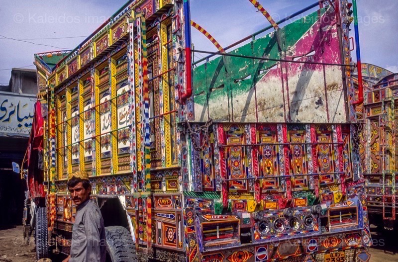 Kaleidos;Kaleidos images;Karachi;La parole à l'image;Pakistan;Philippe Guéry;Sind;Truck Art;Trucks;Vehicles