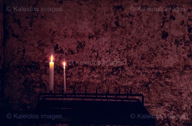 Beauvais;Candles;Cathedrals;Catholic;Christianity;Christians;Churches;Cults;Gothic;Interiors;Kaleidos;Kaleidos images;La parole à l'image;Oise;Picardie;Places of worship;Tarek Charara