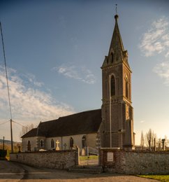 Architectural-heritage;-Boundary-wall;-Calvados;-Church;-Church-of-Saint-Honorina;-Church-tower;-Country-road;-Crosses;-France;-Gate;-Kaleidos;-Kaleidos-images;-La-parole-à-limage;-Normandy;-Places-of-worship;-Religious-architecture;-Religious-heritage;-Roof;-Saint-Pierre-en-Auge;-Stories-Pictures;-Tarek-Charara