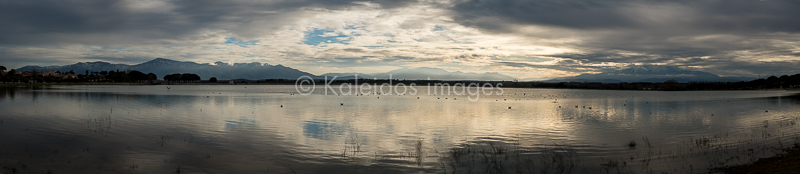 Albera;Albera massif;Canigó;France;Kaleidos;Kaleidos images;La parole à l'image;Lake of Villeneuve;Lake of Villeneuve de la Raho;Lakes;Landscapes;Panoramas;Pyrenees;Pyrénées-Orientales;Tarek Charara;Villeneuve-de-la-Raho