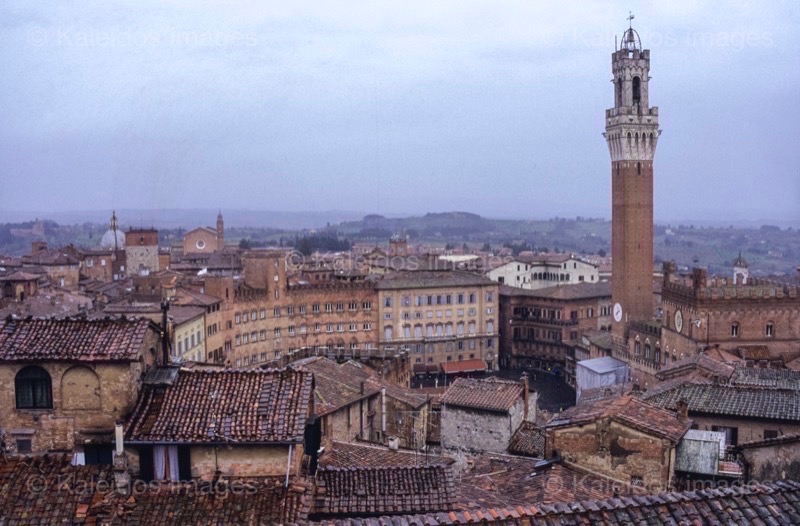 Architecture;Italie;Italy;Kaleidos images;La parole à l'image;Philippe Guery;Pluie;Rain;Toscana;Toscane;Tours;Towers