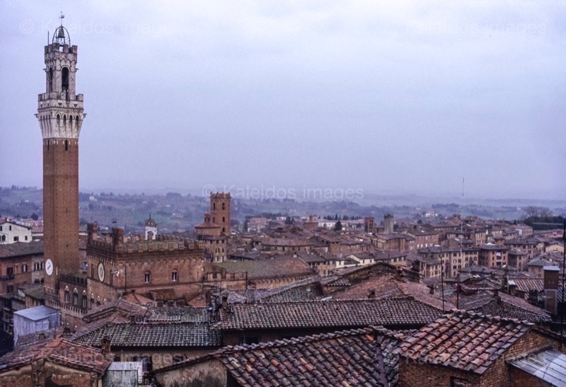 Architecture;Italie;Italy;Kaleidos images;La parole à l'image;Philippe Guery;Pluie;Rain;Toscana;Toscane;Tours;Towers