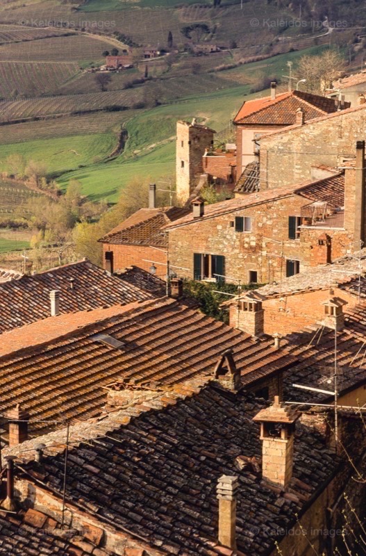 Italy;Kaleidos;Kaleidos images;La parole à l'image;Landscapes;Montepulciano;Philippe Guery;Roofs;Tuscany