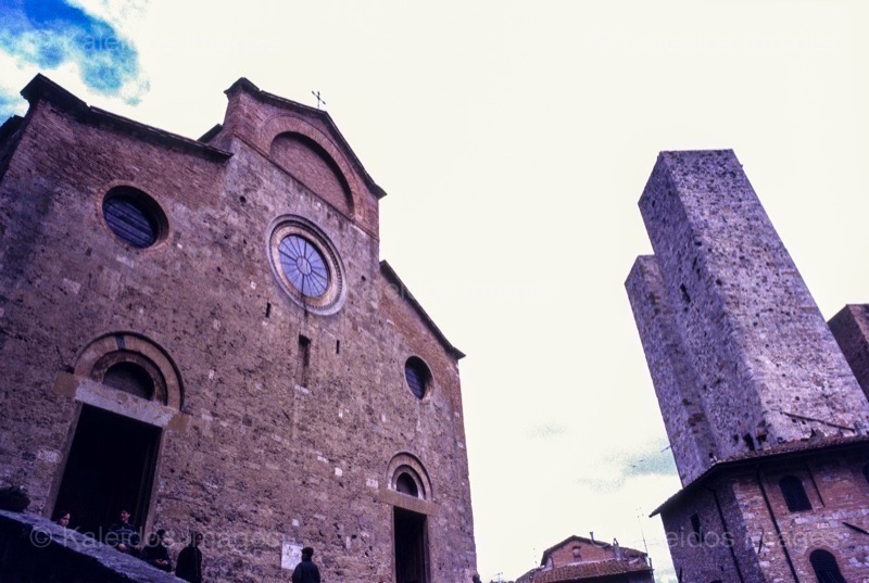 Architecture;Catholicism;;Churches;Collegiata di Santa Maria Assunta;Italy;Kaleidos;Kaleidos images;La parole à l'image;Philippe Guery;Places of worship;Romanesque Architectur
