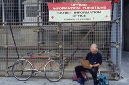 Artists;Bicycles;Désirée-Sadek;Florence;Italy;Kaleidos-images;La-parole-à-limage;Painters;Tuscany