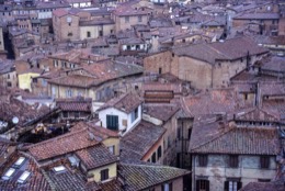 Architecture;Italy;Kaleidos;Kaleidos-images;La-parole-à-limage;Philippe-Guery;Rain;Roofs;Siena