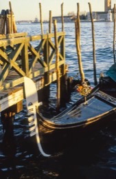 Boats;Désirée-Sadek;Gondolas;Italy;Kaleidos-images;La-parole-à-limage;Rowing-Boats;Venice;Water-transport